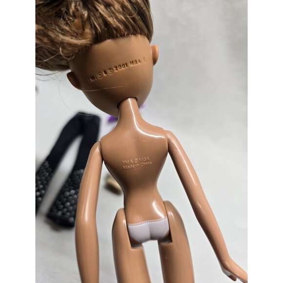 Bratz Yasmin Passion 4 Fashion 3rd Edition 2007 - Picture 11 of 11